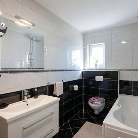 Sunny Valley * Donji Vinjani