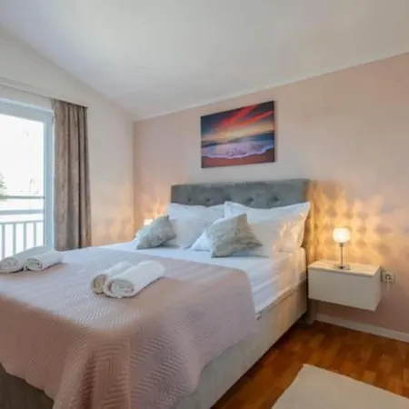 Sunny Valley Donji Vinjani