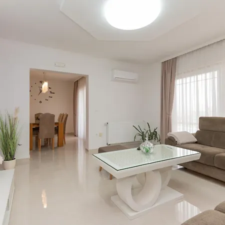 Sunny Valley فيلة Donji Vinjani