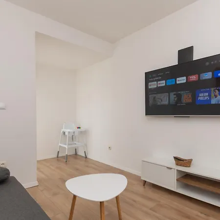 فيلة Sunny Valley *